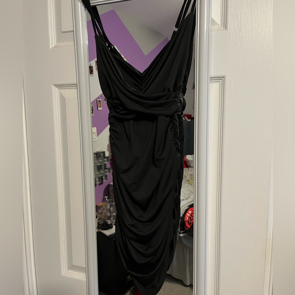 black scrunched dress